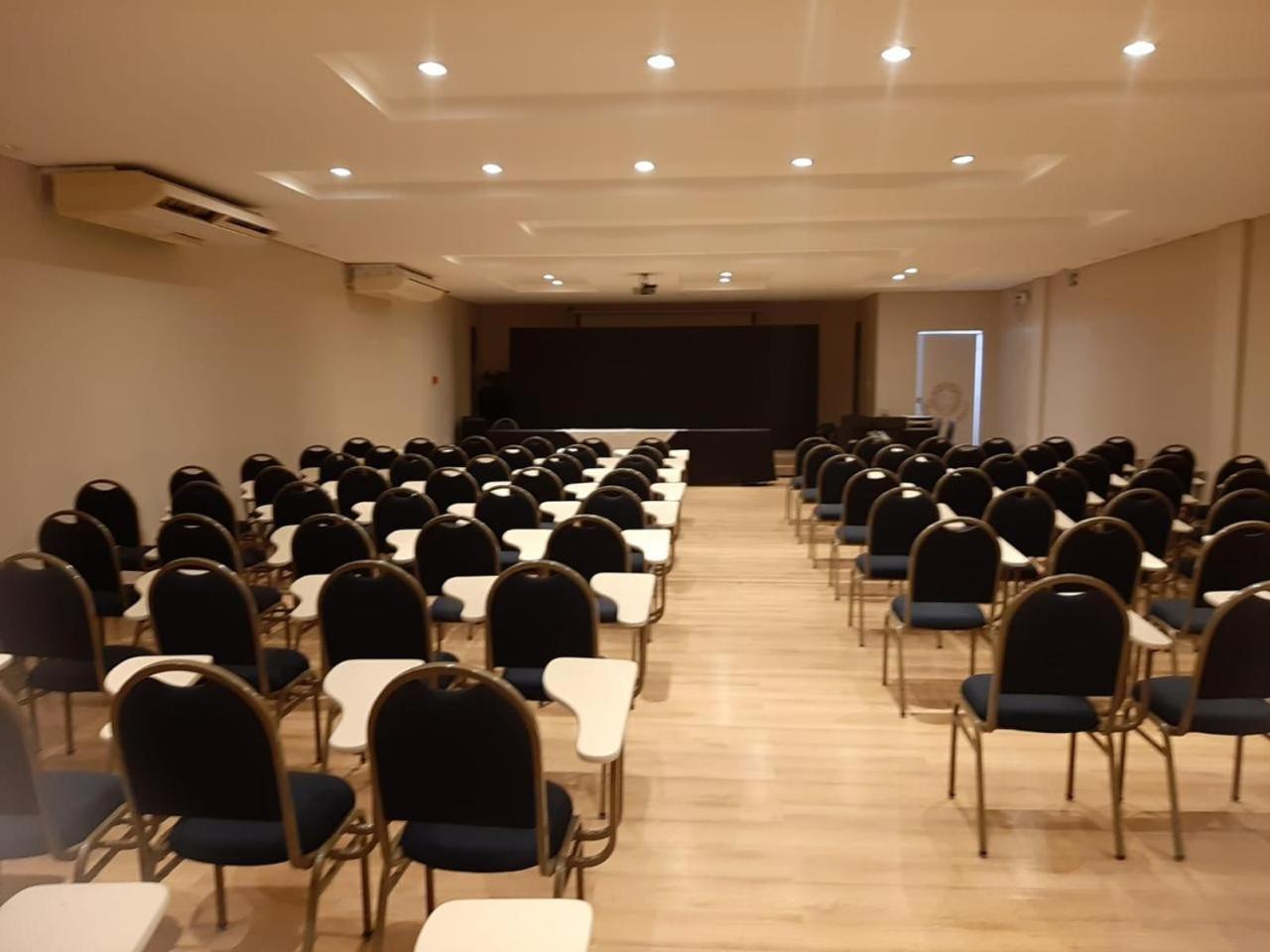 Maximus Business Hotel Ji-Parana Ngoại thất bức ảnh